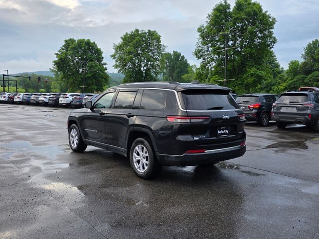 Used 2022 Diamond Black Jeep Limited image 6