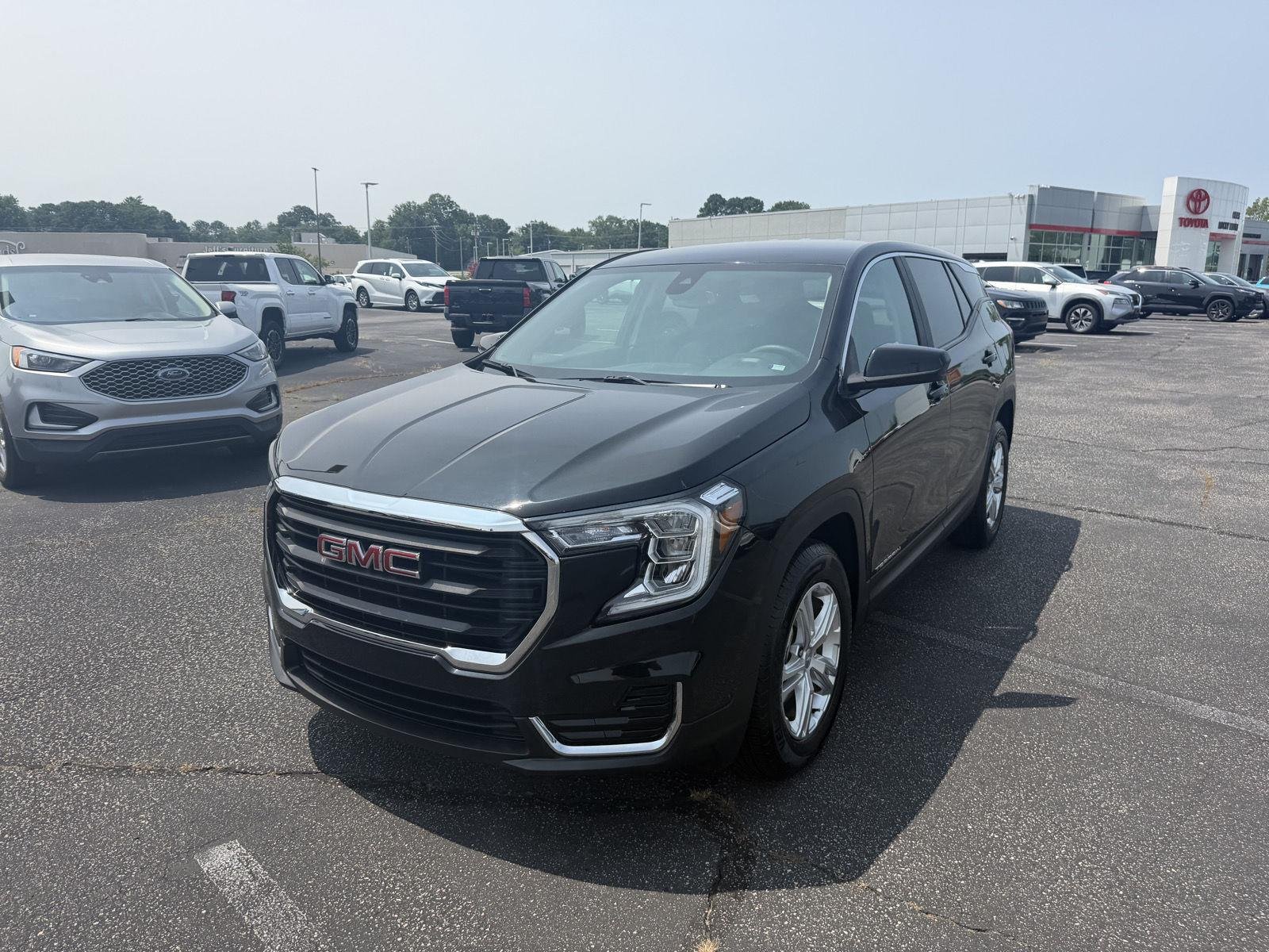 Used 2024 Ebony Twilight Metallic GMC SLE image 3
