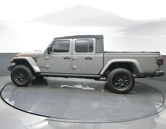 Used 2022 Gray Jeep Mojave image 4