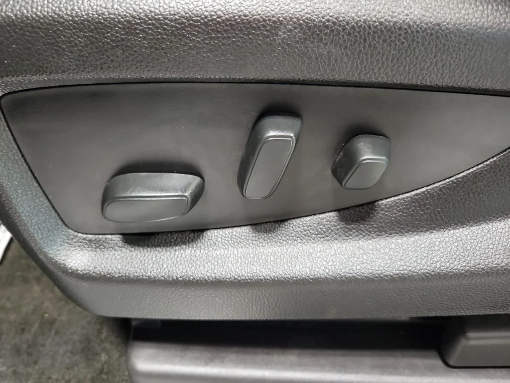 Certified Used 2018 White Chevrolet Premier image 33