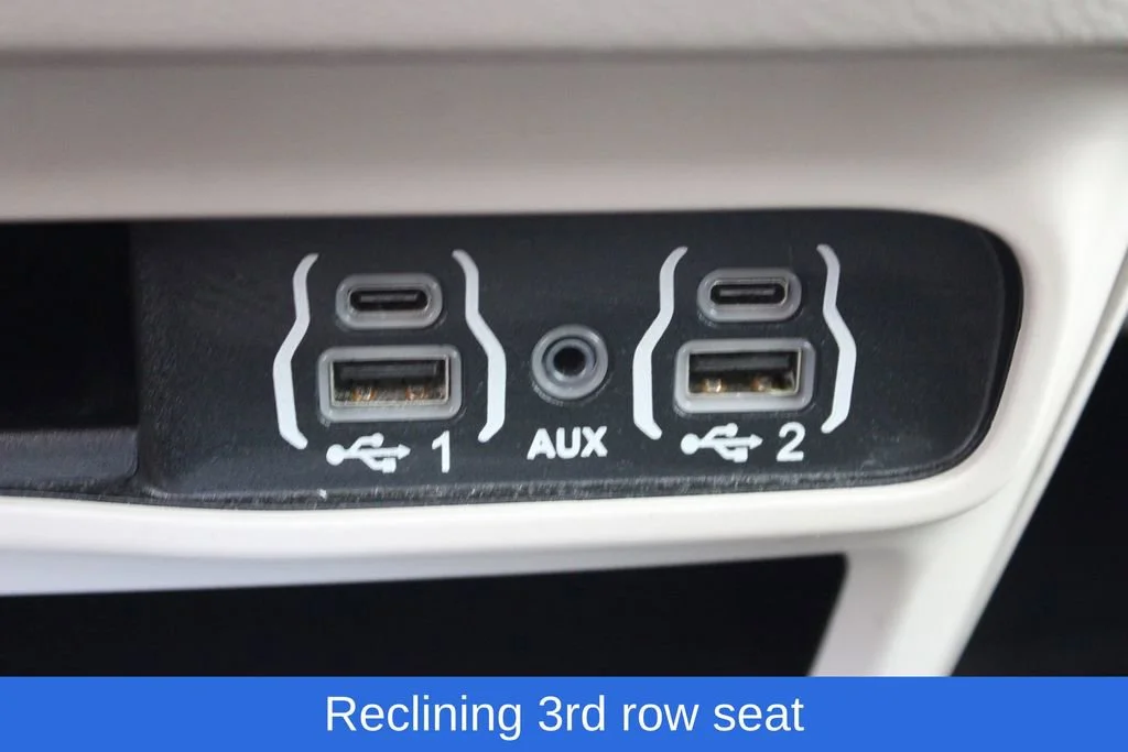 Used 2023 White Chrysler Touring L image 20