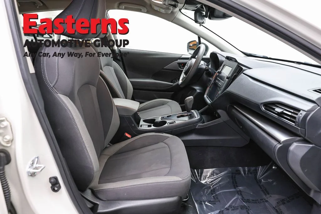 Used 2024 White Subaru Base image 22