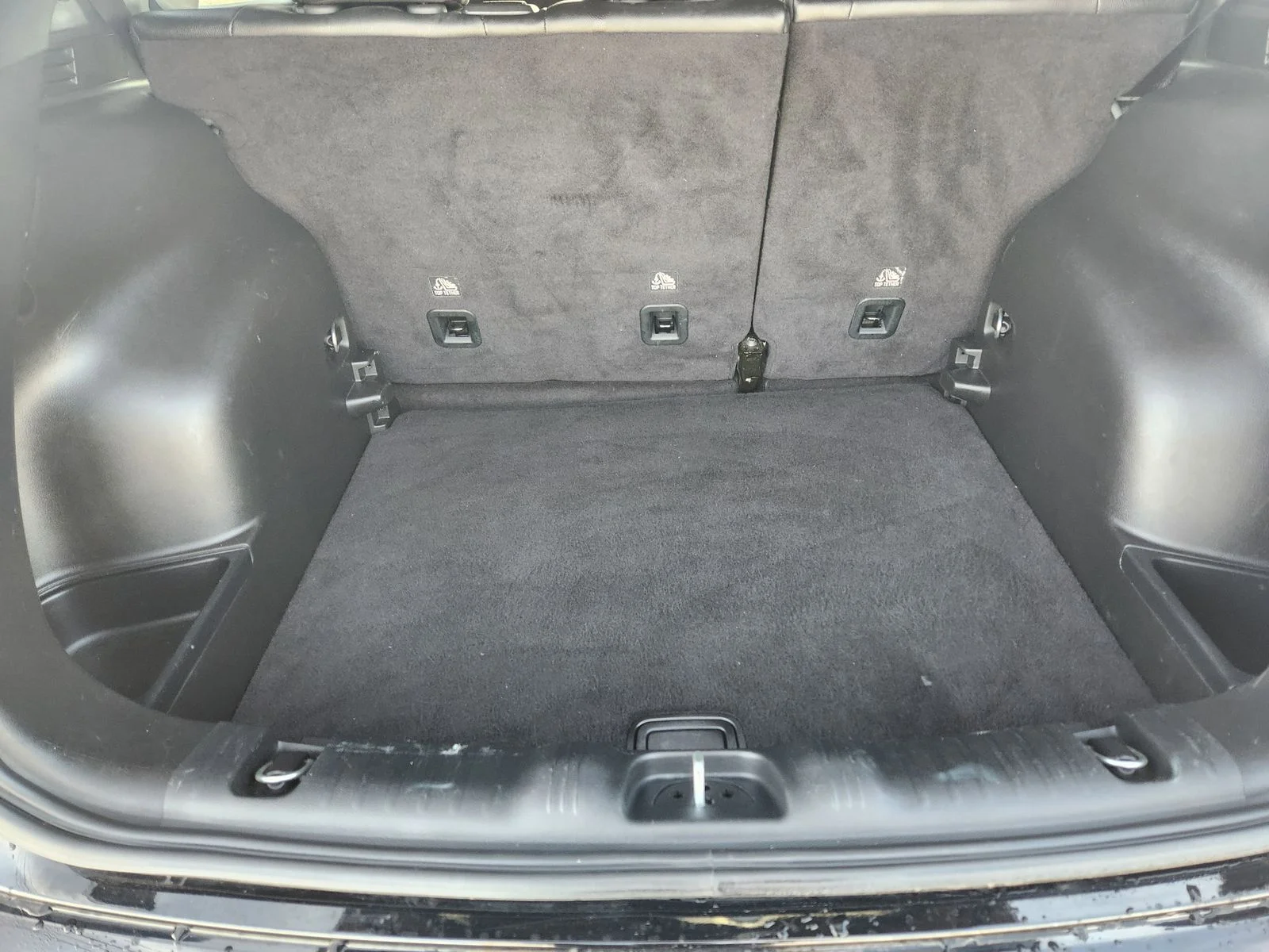 Used 2024 Black Jeep Latitude image 30