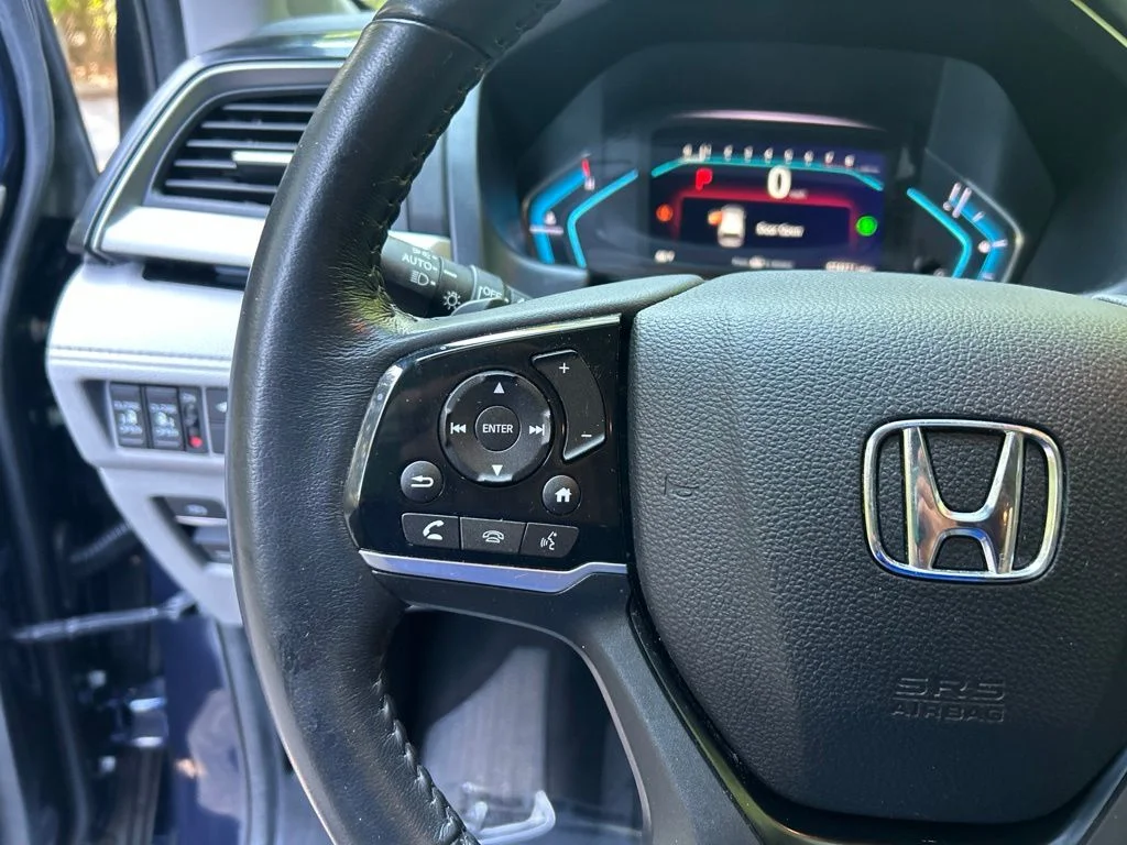 Used 2022 Blue Honda Touring image 22