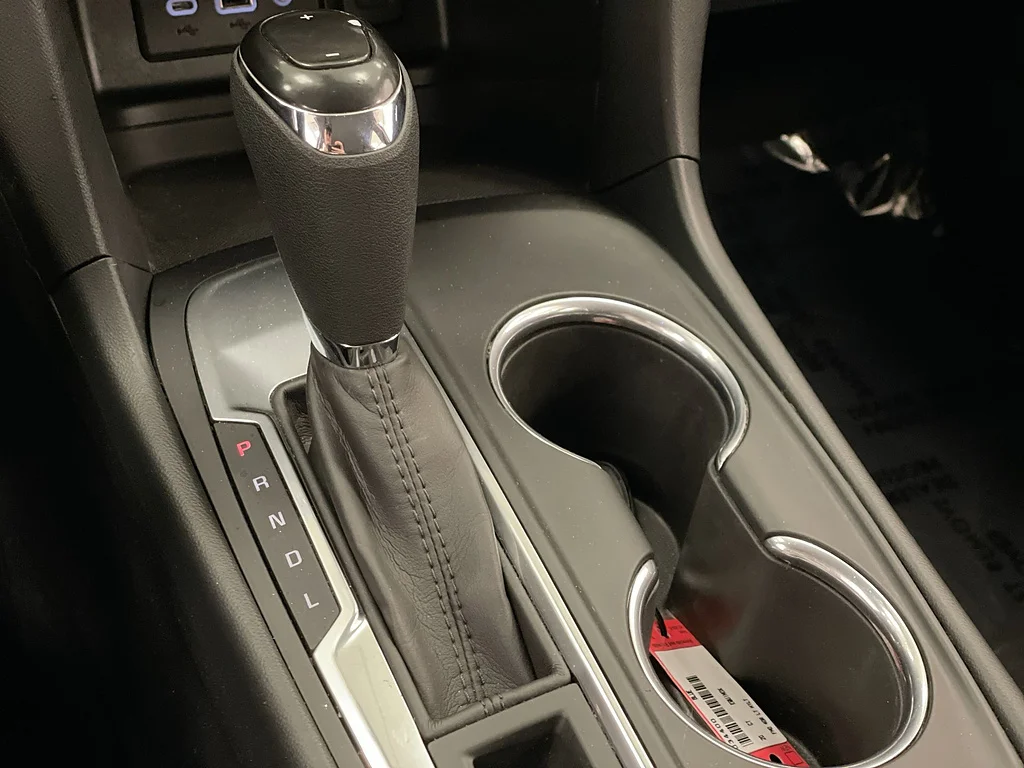 Used 2020 BLUE Chevrolet LT image 16