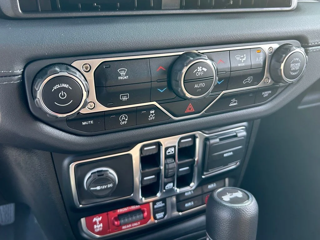 Used 2024 Black Jeep Rubicon image 35