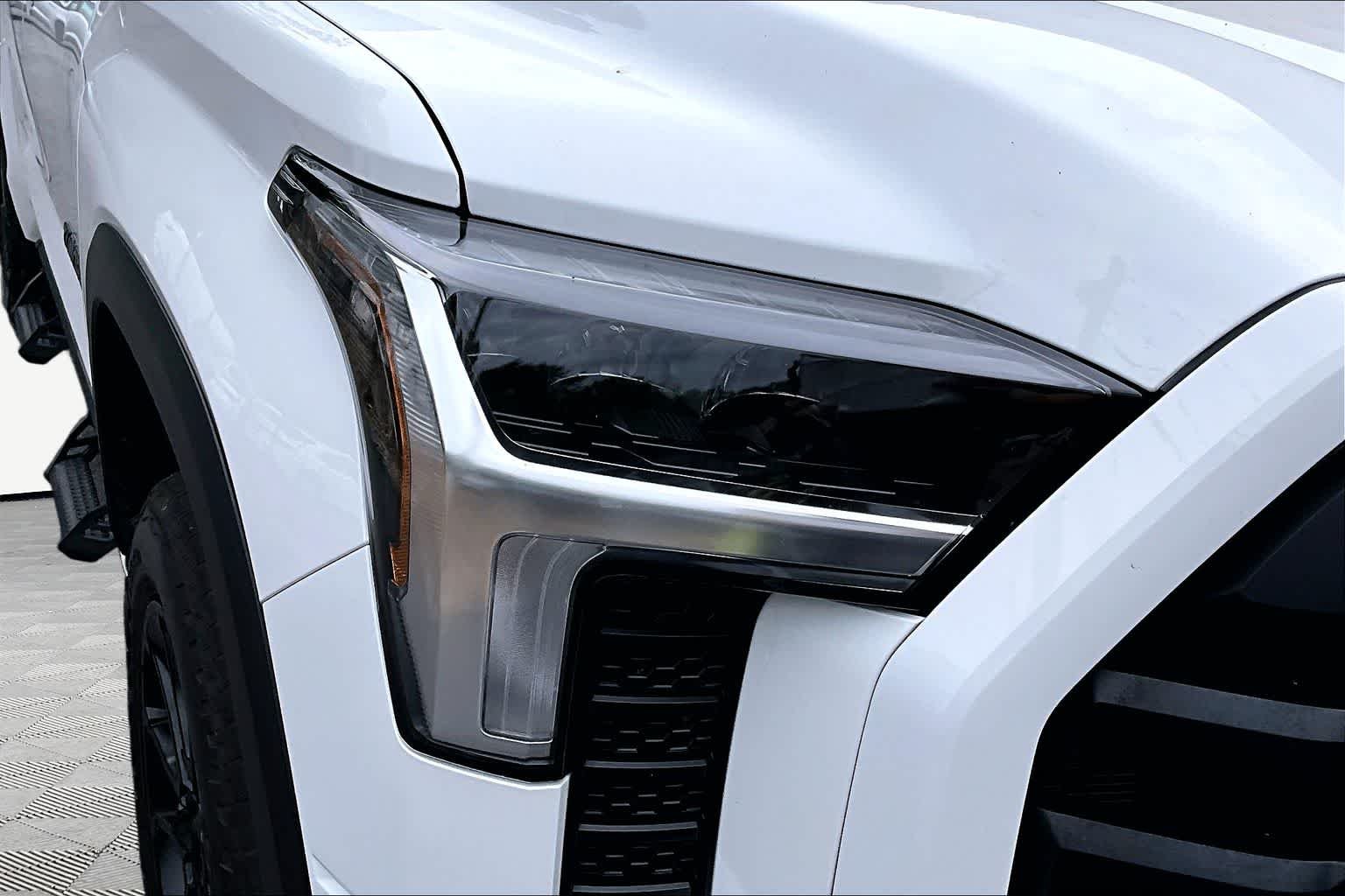 Used 2024 Ice Cap Toyota SR5 image 27