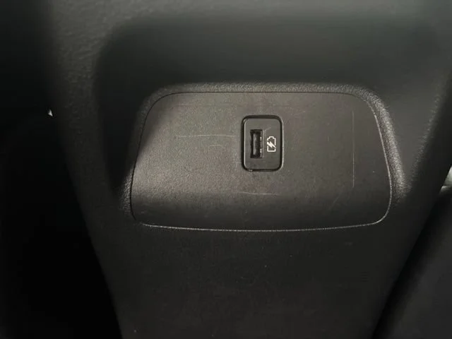 Used 2022  Nissan SR image 21