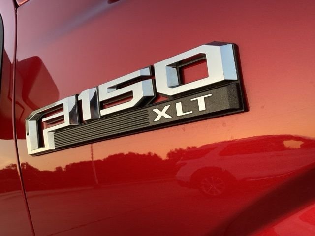 Used 2018 Ruby Red Metallic Ford XLT image 10