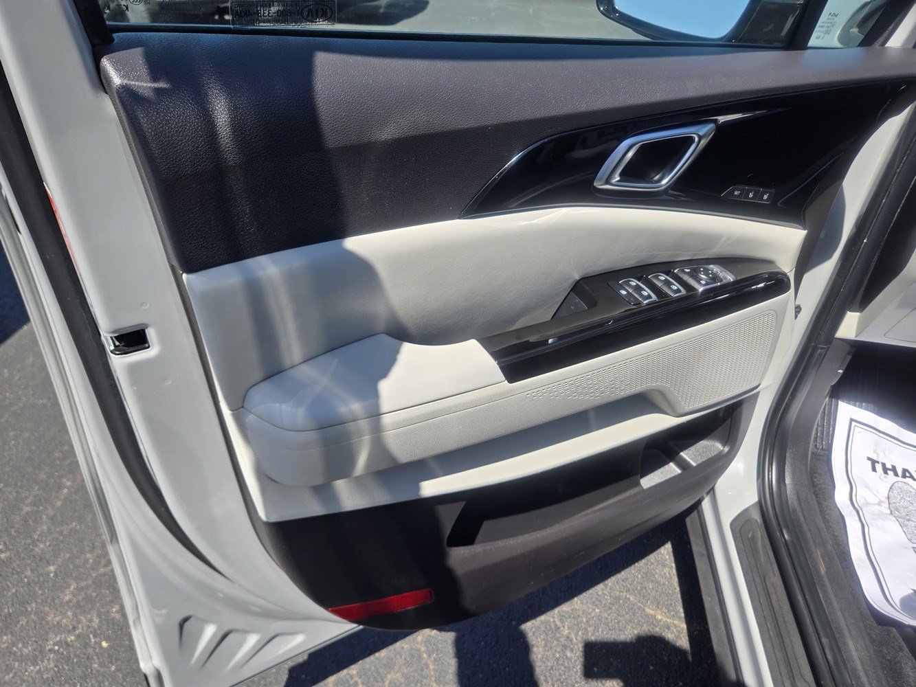 Used 2022 Ceramic Silver Kia SX image 39