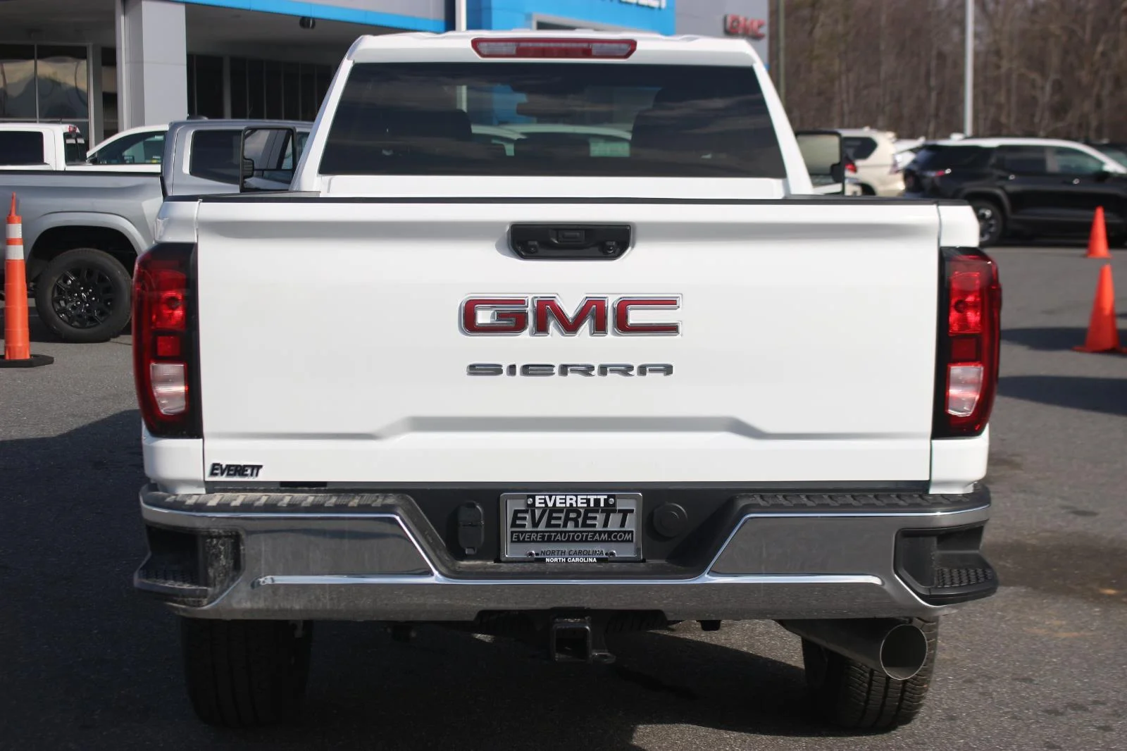 New 2026 Summit White GMC Pro image 6