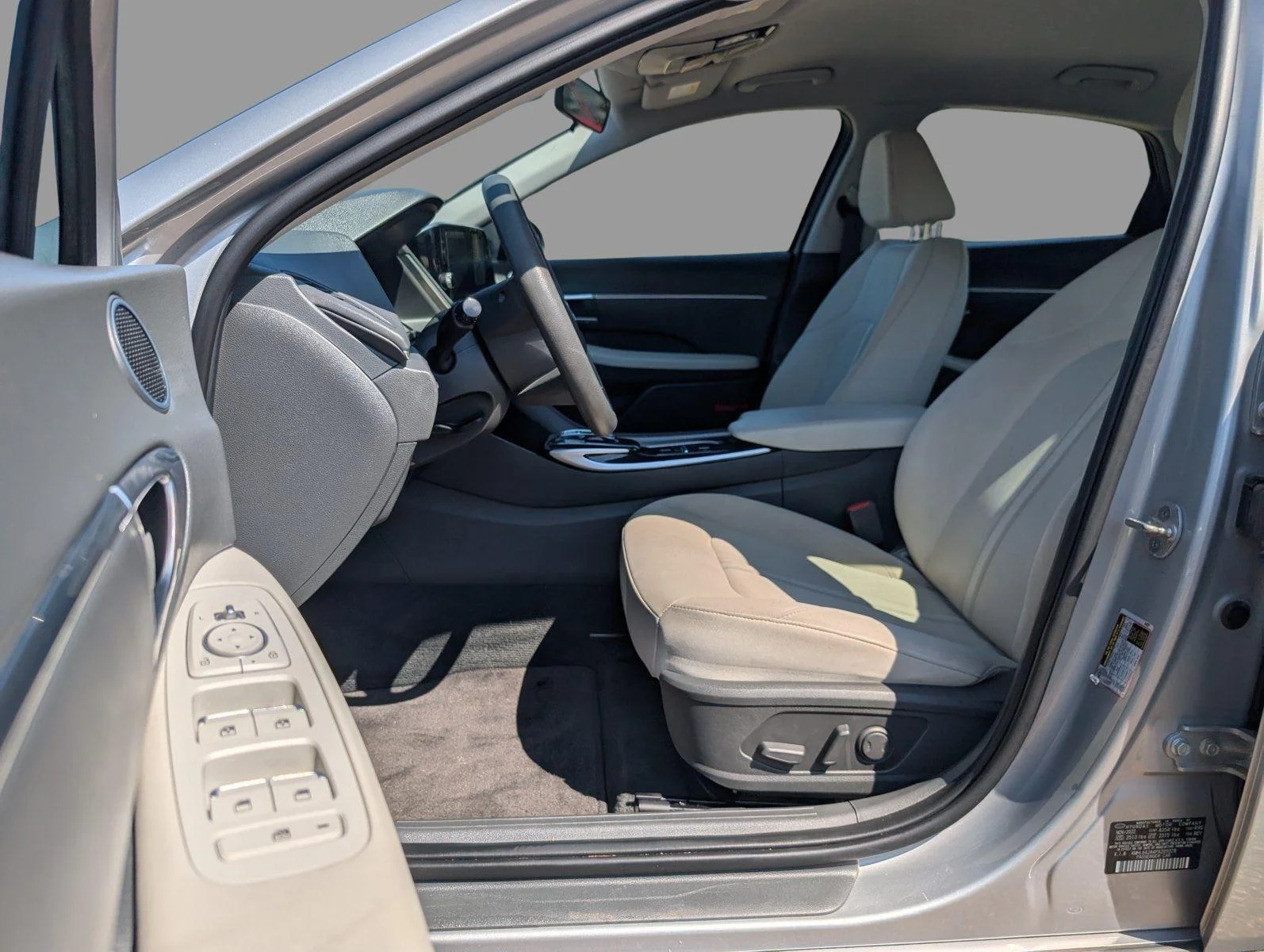 Used 2023 Curated Silver Hyundai SEL image 14
