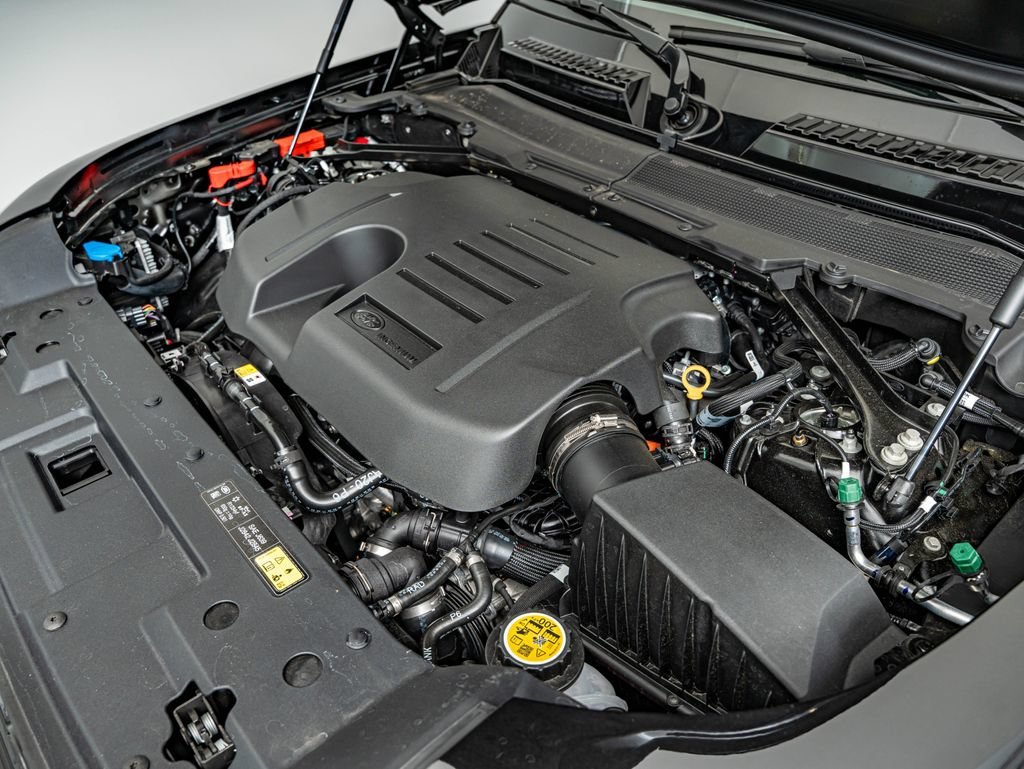 New 2026 Santorini Black Land Rover X-Dynamic SE image 40
