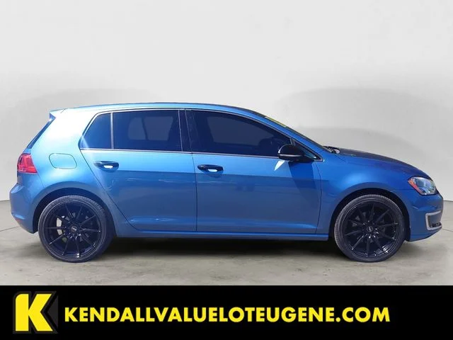 Used 2016 Blue Volkswagen SE image 6