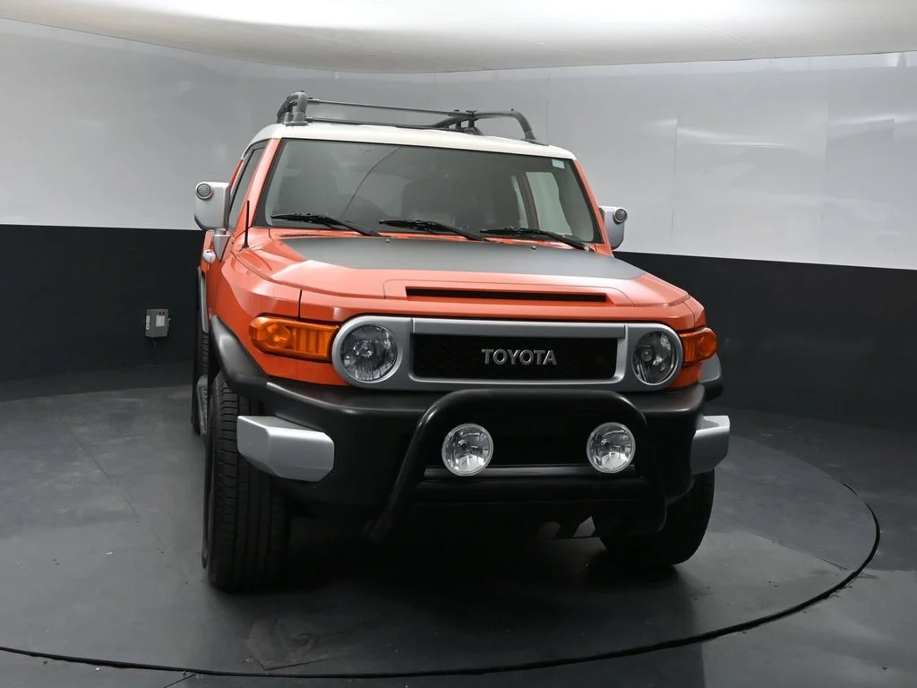 Used 2014  Toyota Base image 6