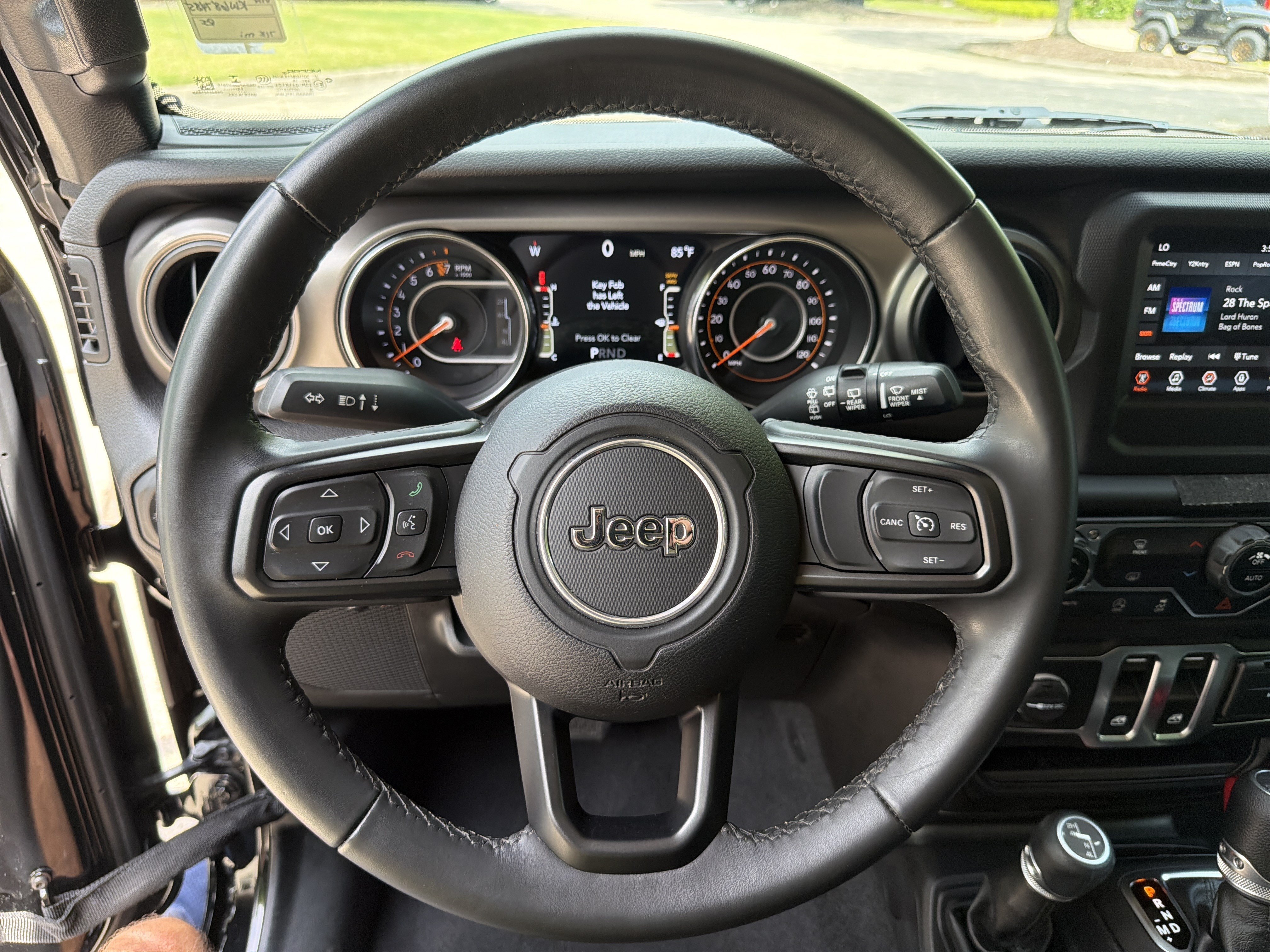 Used 2019 Black Clearcoat Jeep Sport S image 20