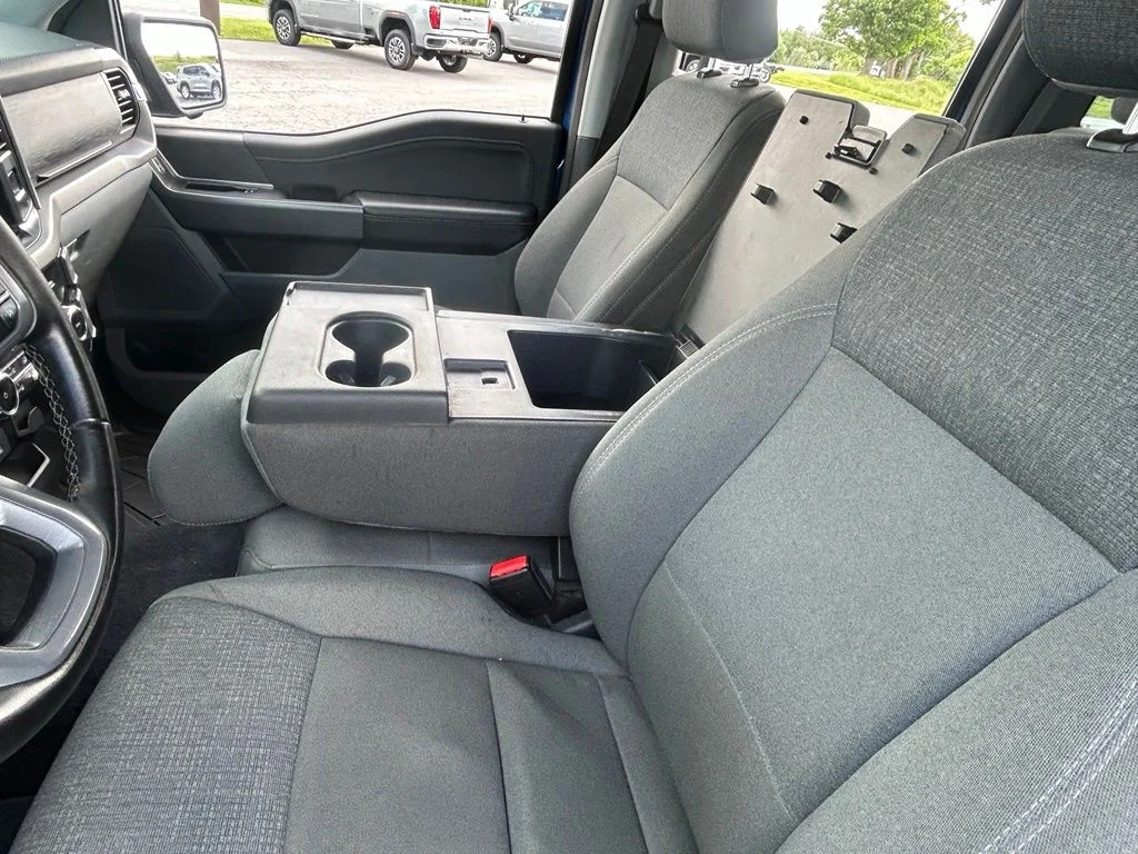 Used 2024 Blue Ford XLT image 18