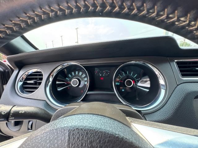 Used 2013 White Ford V6 image 16