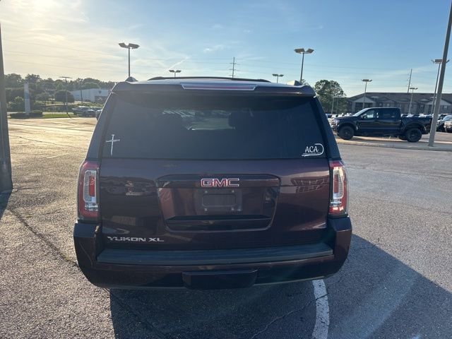 Used 2017 Red GMC SLT image 4