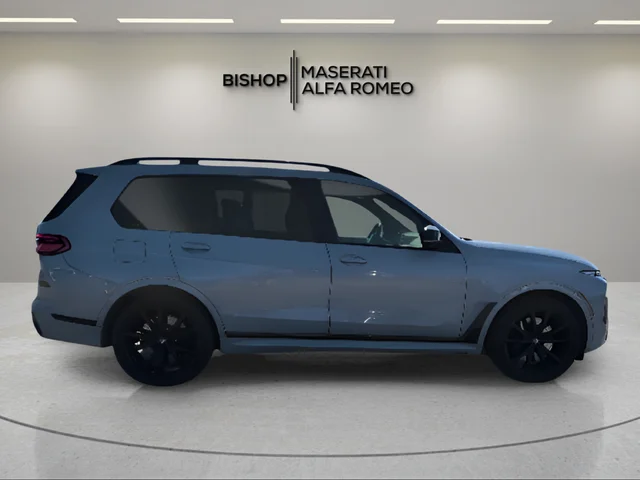 2025 BMW X7 M60i
