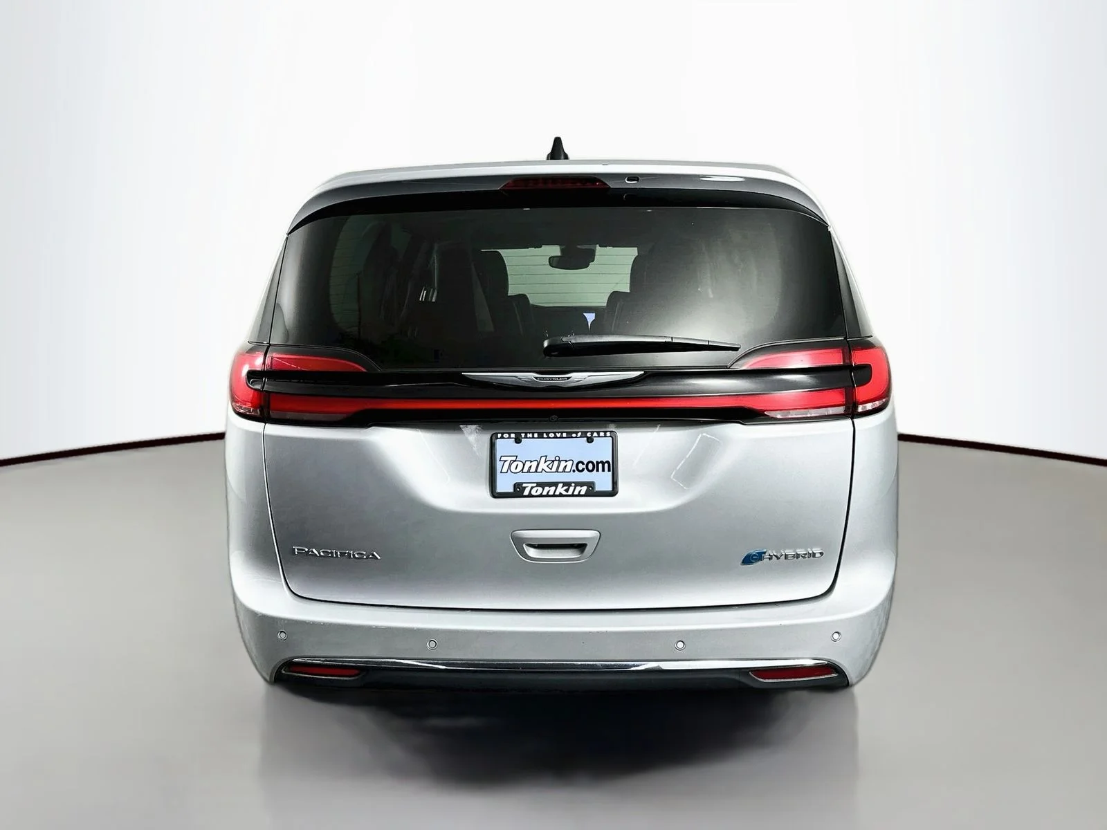Used 2023 Silver Mist Clearcoat Chrysler Touring L image 7
