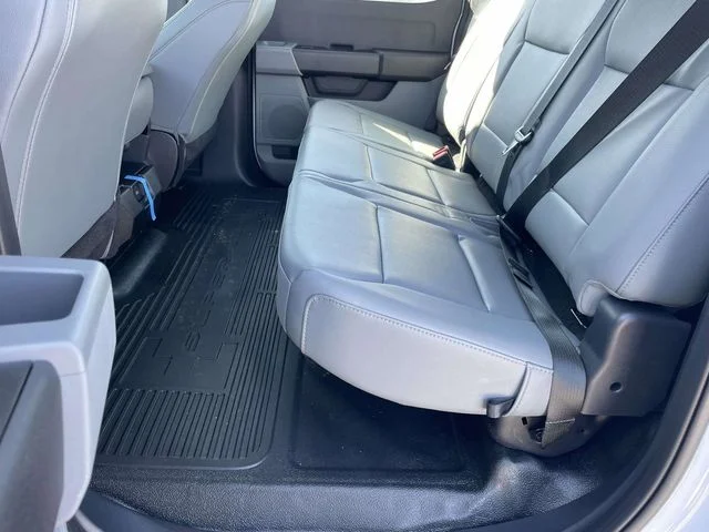 New 2026 Oxford White Ford XL image 6