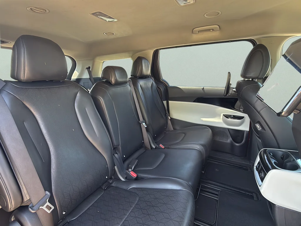 Used 2023 Flare Red Kia SX image 23