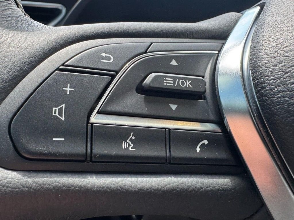 Used 2019 Gray INFINITI ESSENTIAL image 17