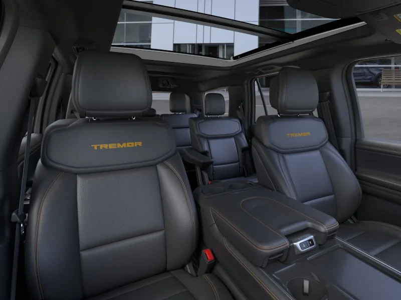 New 2026 Star White Metallic Tri-Coat Ford Tremor image 33