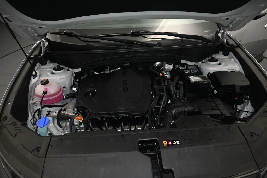 Used 2024 Silver Hyundai SEL image 16
