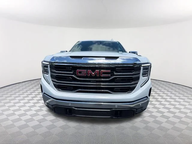 Used 2025 Summit White GMC SLT image 2