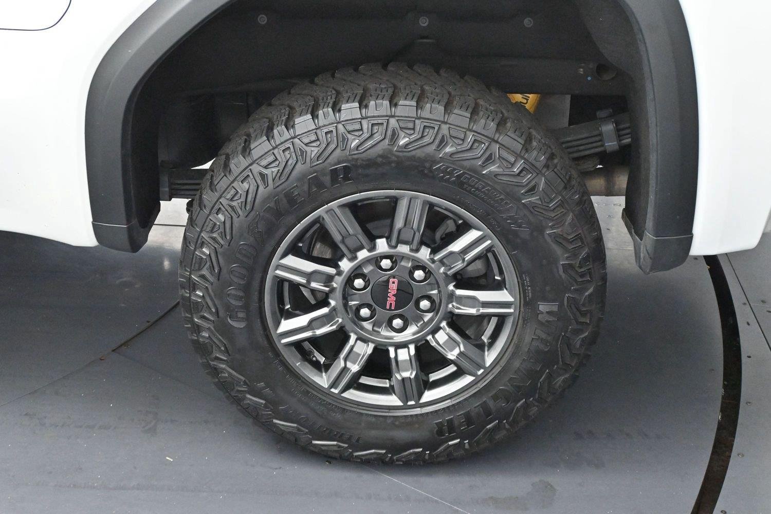 Used 2026 Summit White GMC AT4X image 36