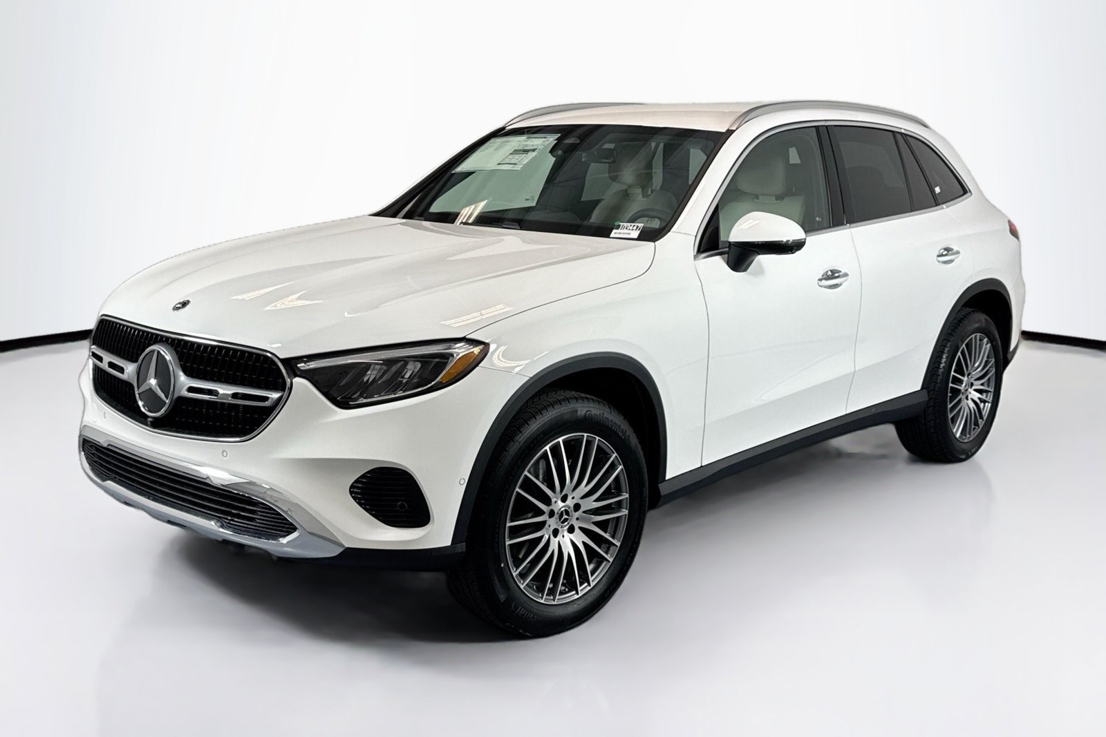 New 2026 Polar White Mercedes-Benz GLC 300 image 1