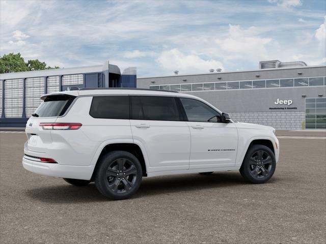 New 2027 Bright White Clear-Coat Paint Jeep Limited Reserve image 2