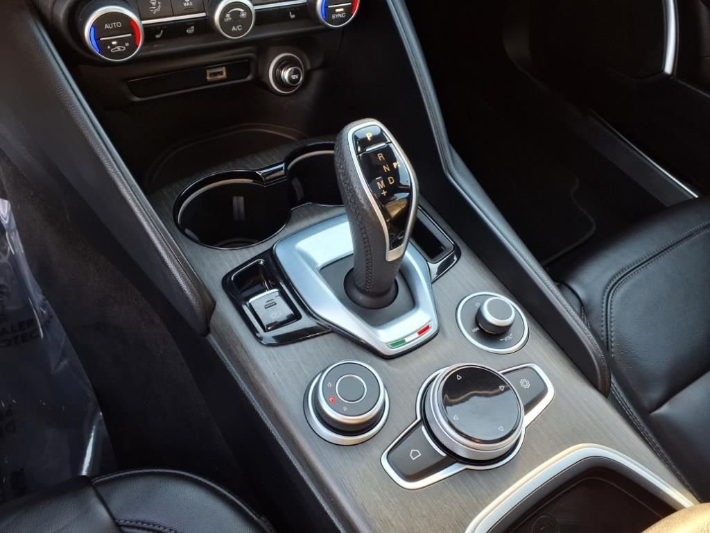 2023 Alfa Romeo Giulia Ti - Photo 10
