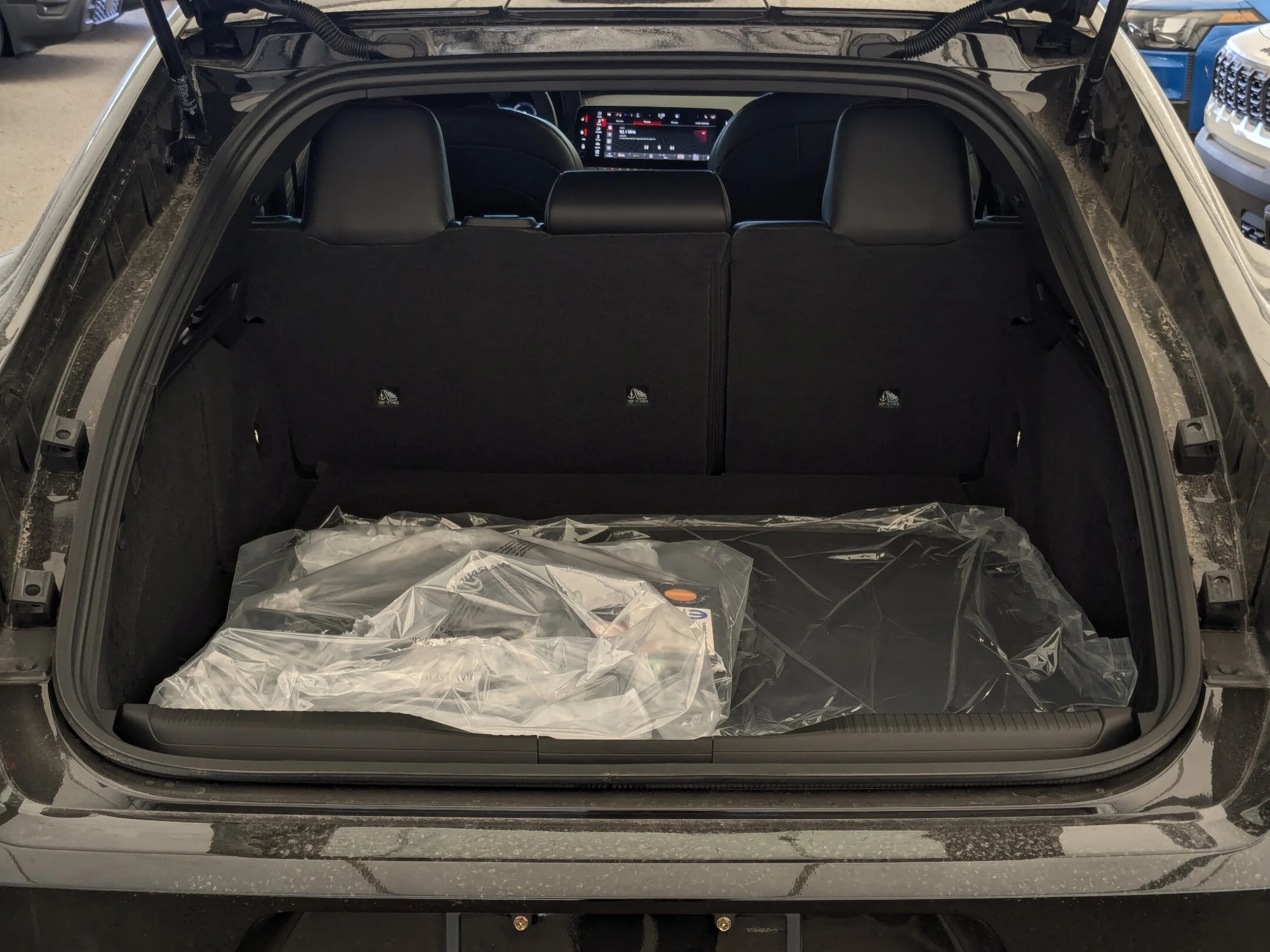New 2026 Black Dodge R/T - - Blacktop Pkg - Driver Convenience Grp - Alpine Audio - 20 Black Wheels & More! image 27