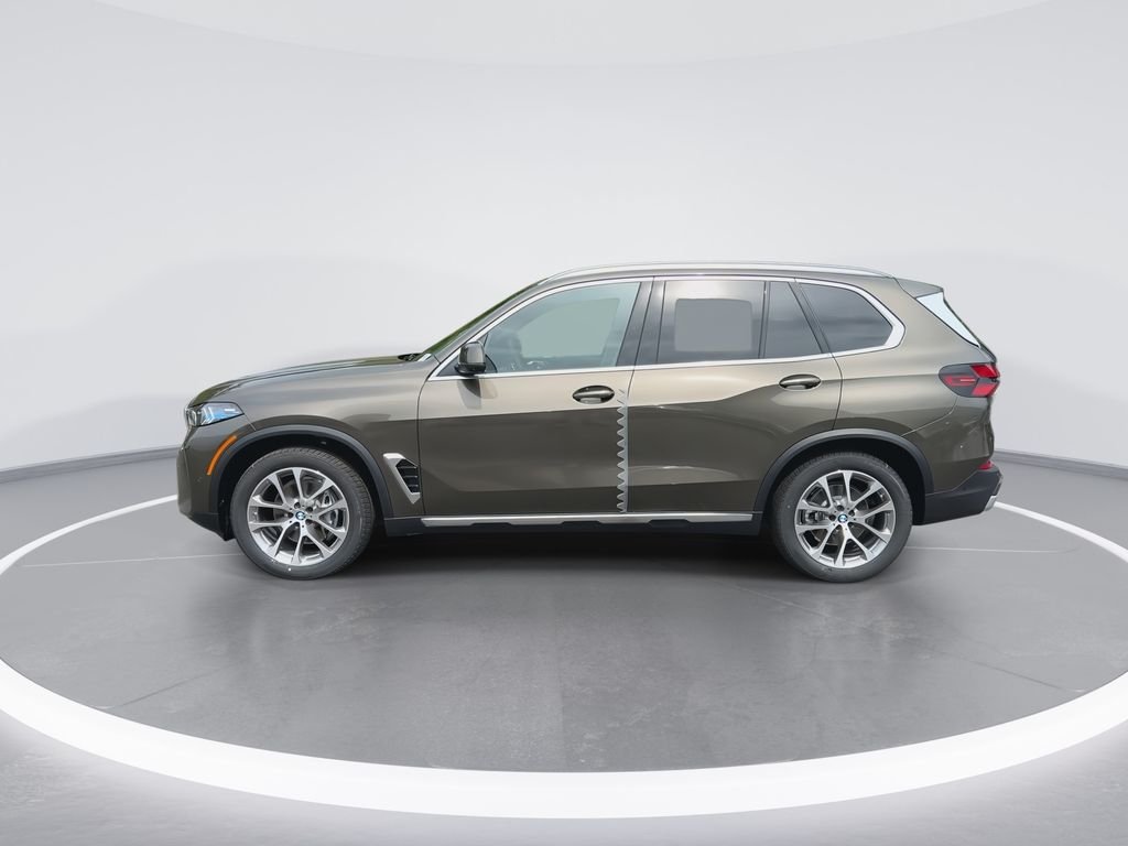 New 2026 Manhattan Green Metallic BMW xDrive40i image 8