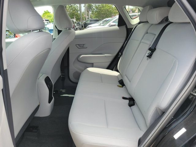 2025 Hyundai Kona SEL - Photo 6