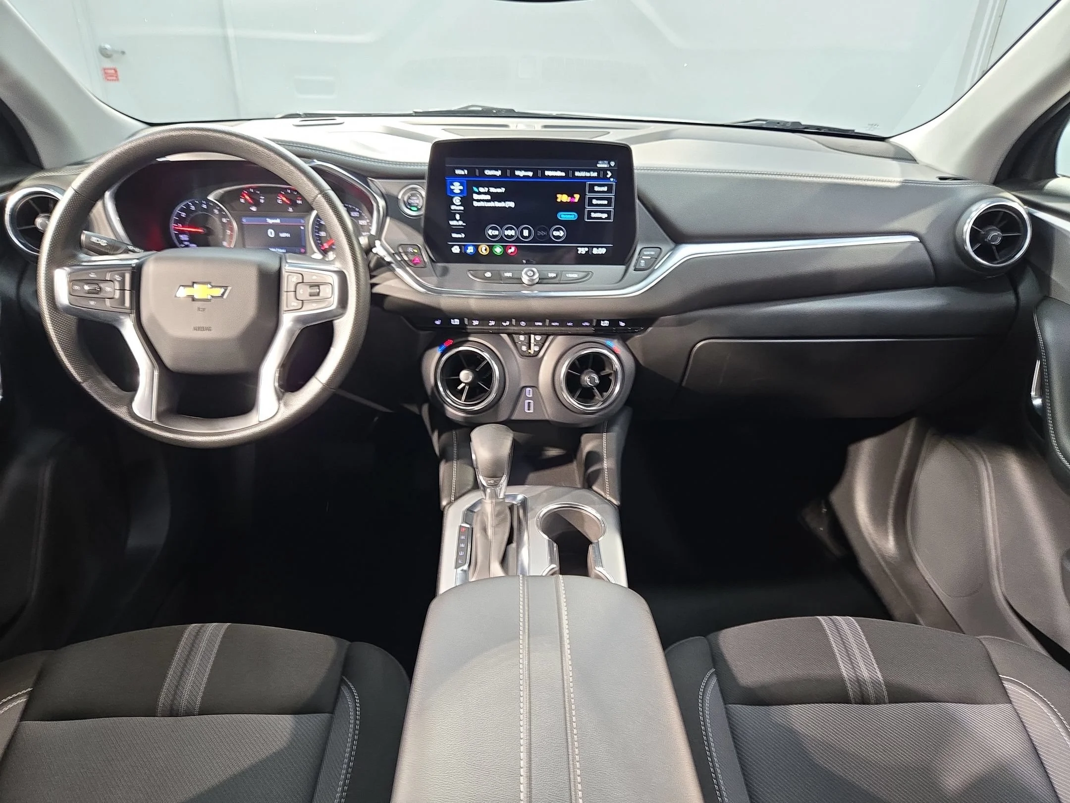 2025 Chevrolet Blazer 2LT - Photo 10