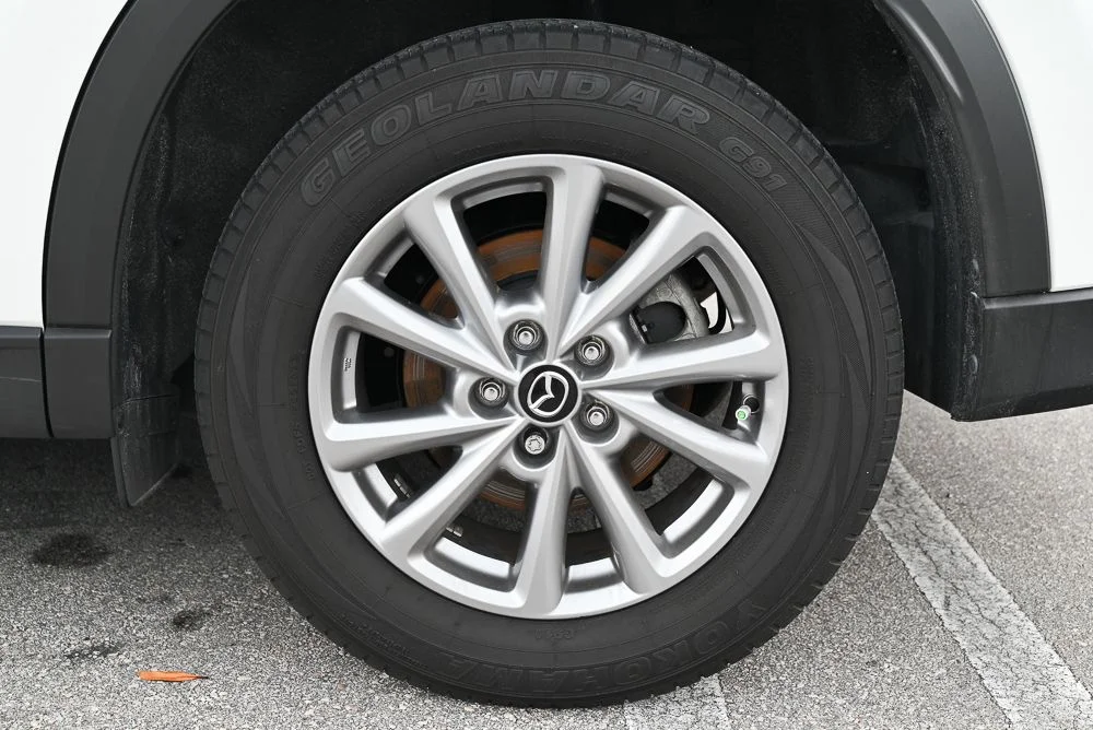 Certified Used 2023 White Mazda 2.5 S Preferred Package image 4