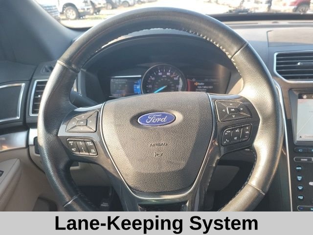 Used 2018 White Ford Limited image 13