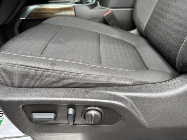 Used 2022 Silver Ice Metallic Chevrolet LT Trail Boss image 16