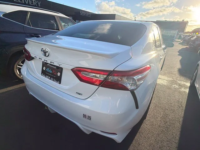 Used 2018 White Toyota SE image 12
