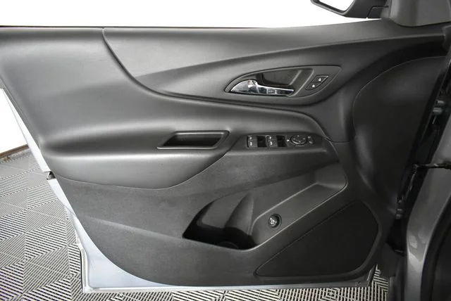 Used 2024 Gray Chevrolet LT image 27
