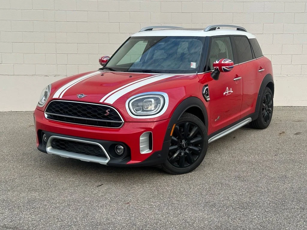 Used 2022 Chili Red MINI Iconic image 1