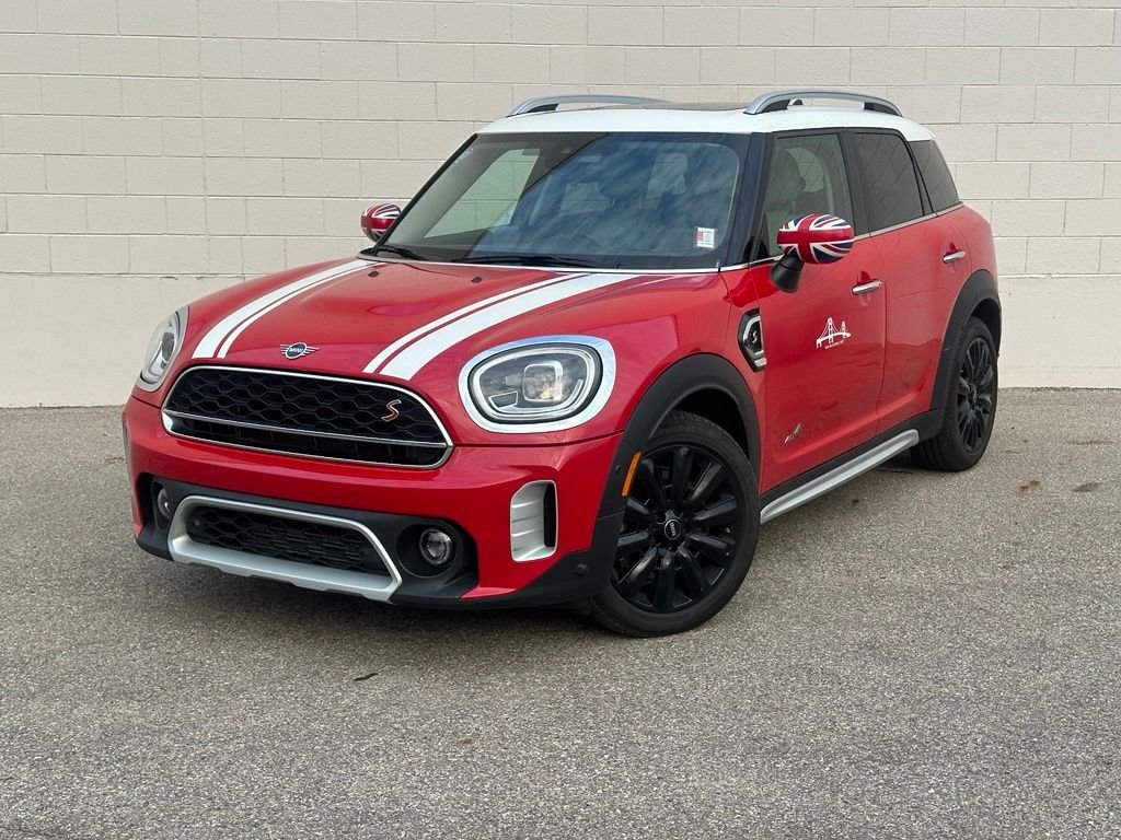 Used 2022 Chili Red MINI Iconic image 1