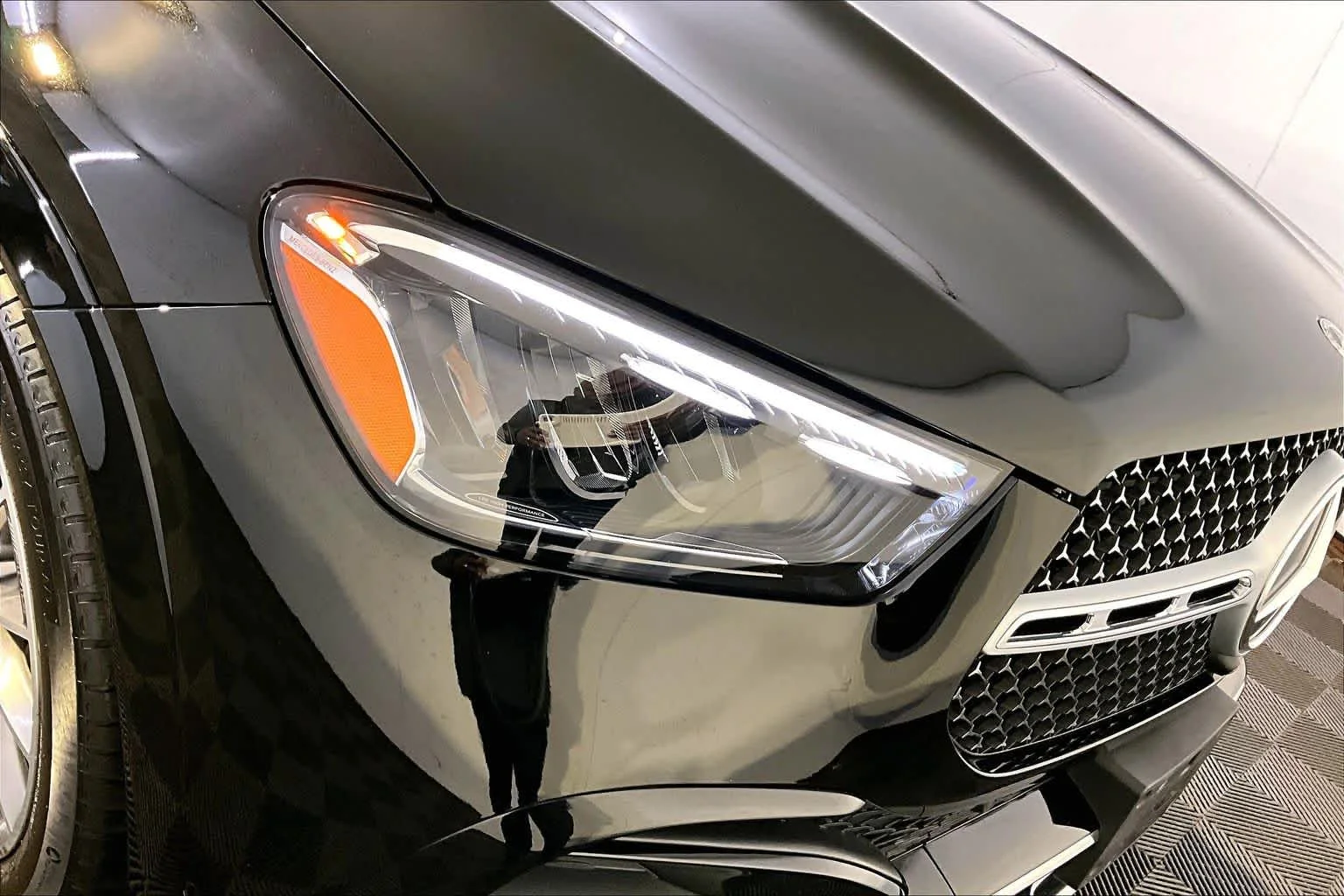 Used 2024 Black Mercedes-Benz GLE 450 image 27