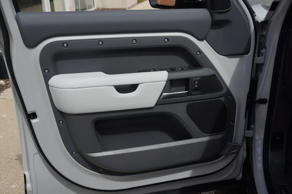 New 2026 Borasco Grey Land Rover X-Dynamic SE image 11