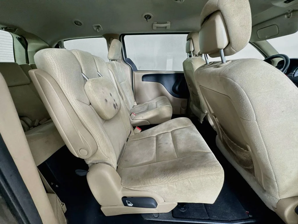 Used 2015 Cashmere/Sandstone Pearlcoat Dodge SXT image 32
