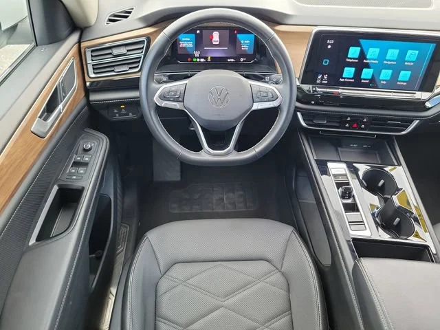 2024 Volkswagen Atlas SE w/Tech - Photo 21